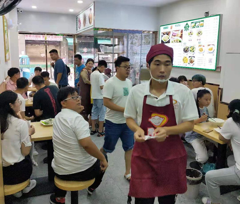 想開餃子云吞店是加盟好還是自己創(chuàng)立品牌好？
